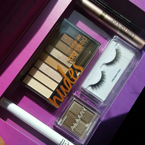 COVERGIRL Other - "Time for Eyes Favorites" beauty Pack